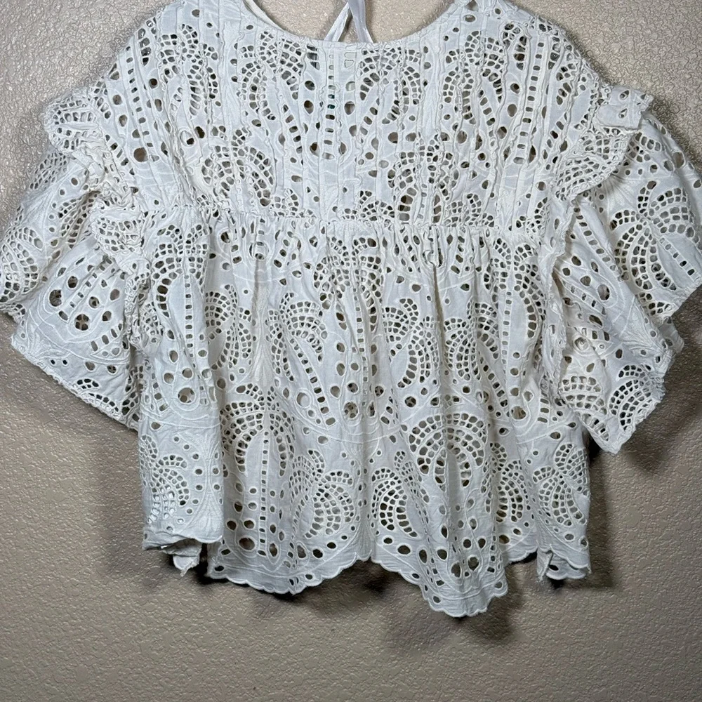 FARM Rio White Eyelet Flutter Sleeve Blouse - Picture 6 of 8